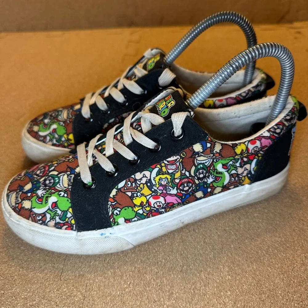 Ground Up‎ Super Mario Bros Kids Size 4 Canvas Sneakers Multi Color Character